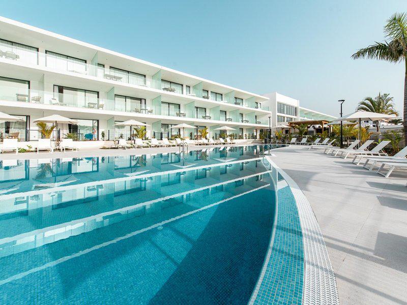 2176216B68D5C933C5BDD401D3E0824E