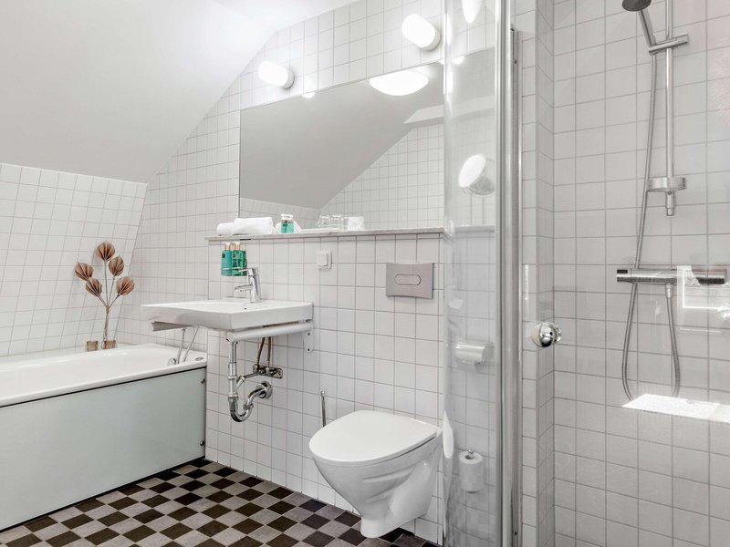 030BF3DF31F086B66E2AD6013DBCE81C