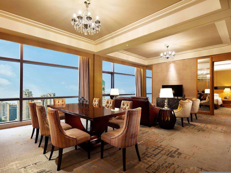 C711E2A2AA644D006AEF68344D2BC4EE