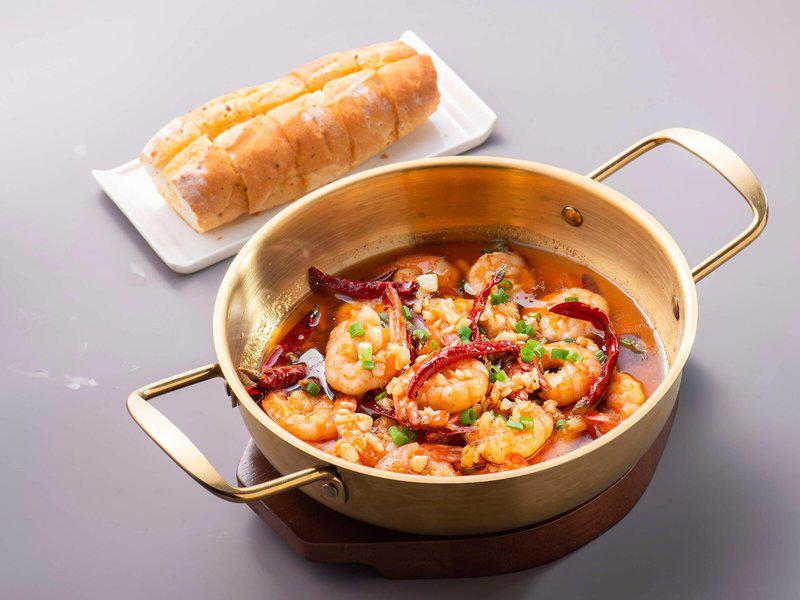 32BA43E867B49F97DD5DE28792A69651