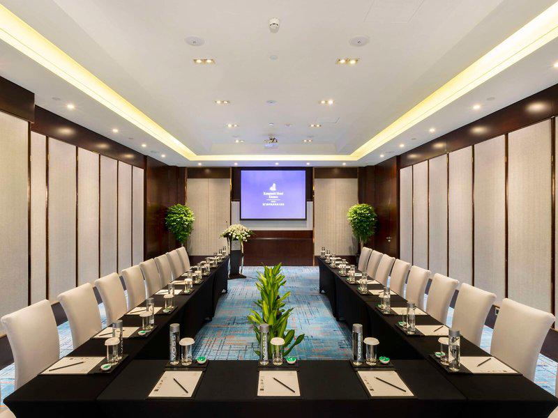 17F482C8E43F6381D8C8BF4638FF94A4