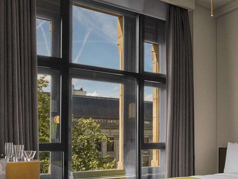 E660BEAC37335B7DBAB9147570CCEA0C