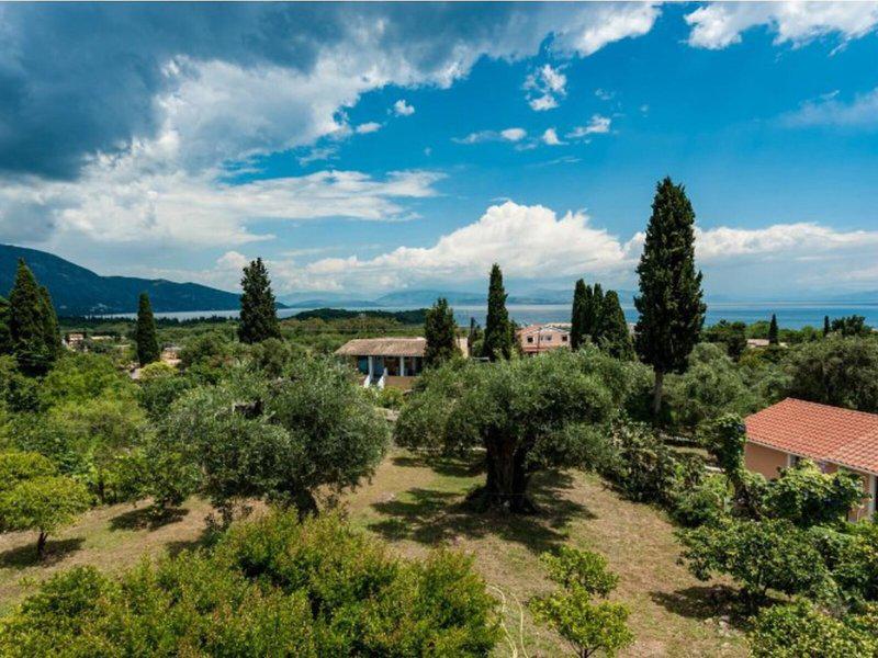 CFA3BE9EA20AC2A593AF95FFEE894592