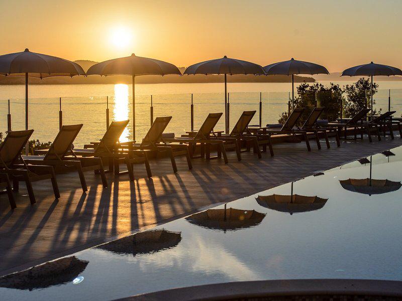 5ABCDC1084C8F5B6EA998F2F300D1367