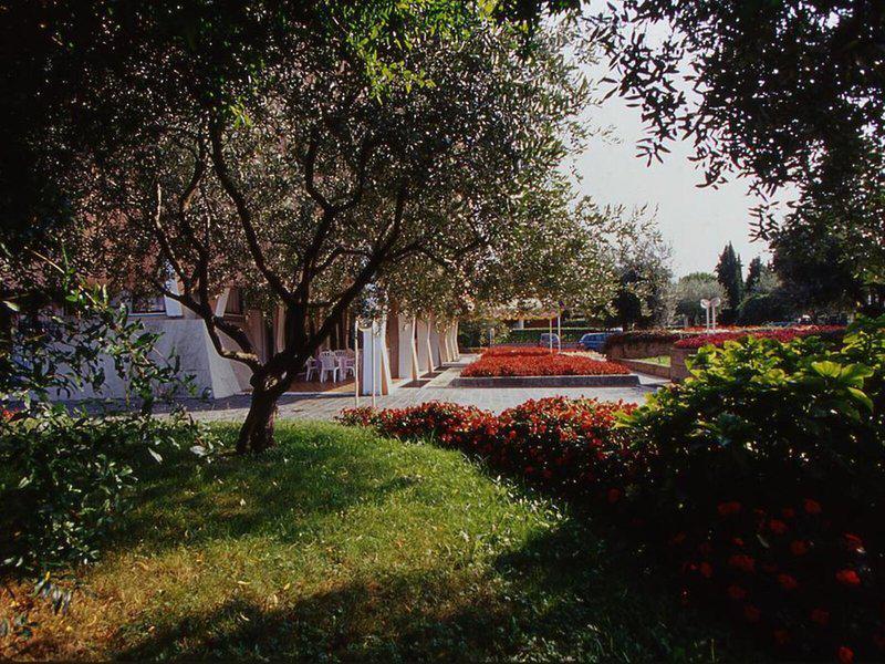 41B59BE32AD45650178B2959C167DC0C