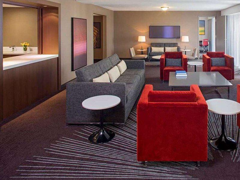 EF841D746953C1A3E720C046D87375E1