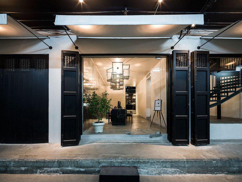 5703ABD33B4B76E830AF8278954EC64E