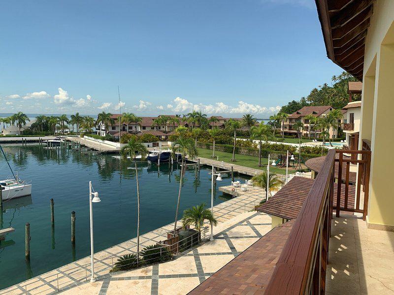 D1C93E6E8C4278DD16CD420E1327C12A