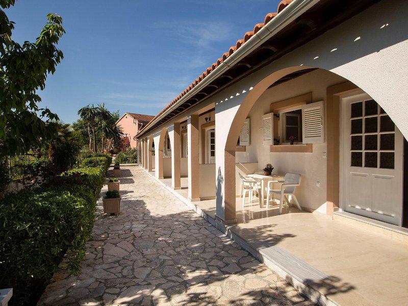 8AD035B3949198E9607B0D0130E184B6