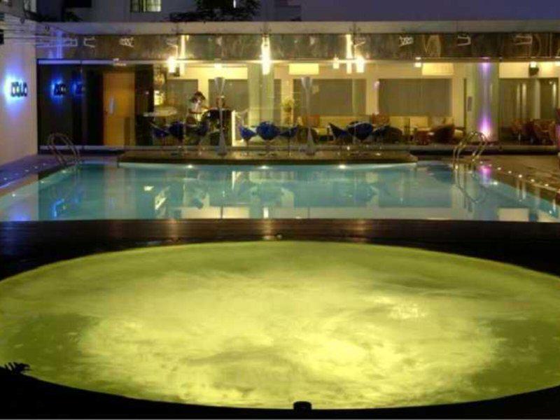 460F8F12FB5517EF27E01826FA127BC6