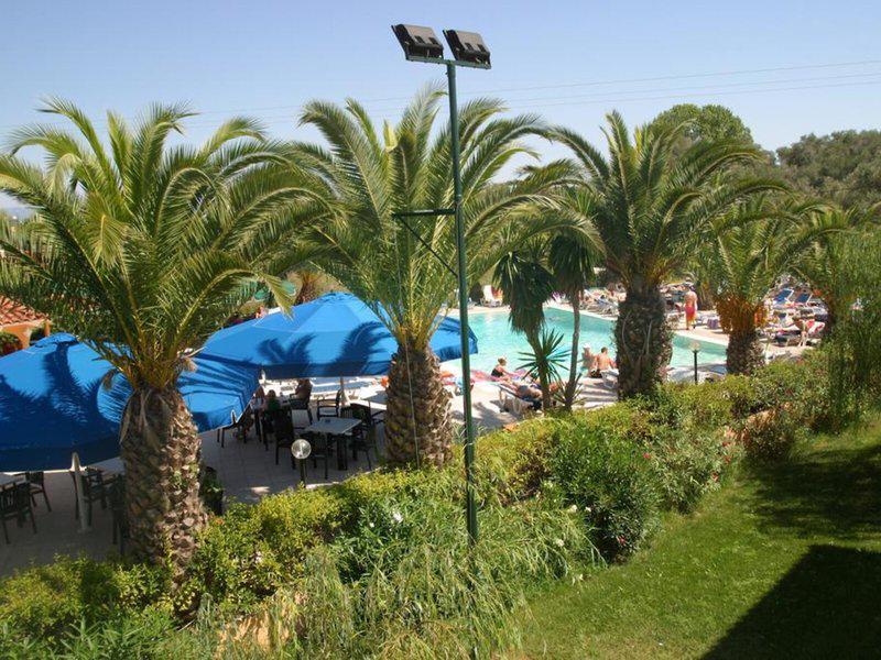 4E85B0267F8B103456244EDC49FC833C