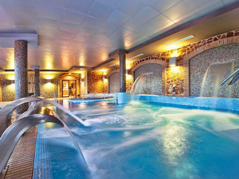 FB707B5A163644B7CFCF687951C936DA