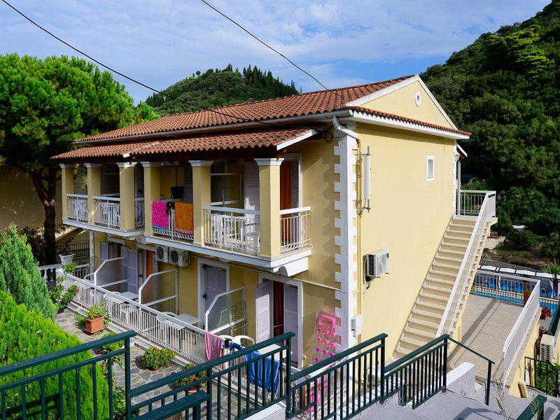 C07483DB4396A0A34E31E20BD14BDB2F