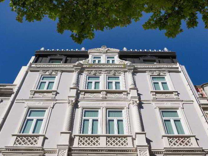 1AB629B0A49724837C5E4A43138B062A