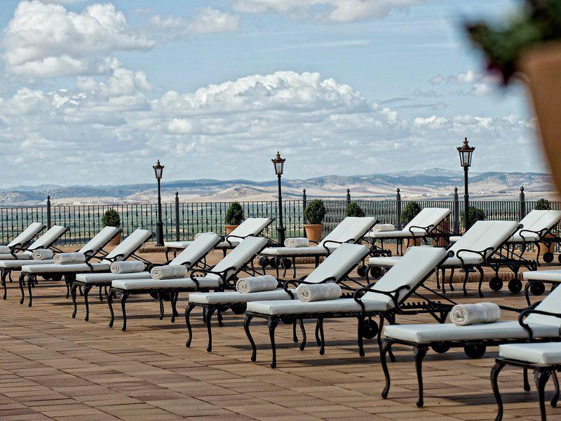 FF3C3D4F5845DAA7E22A23F44FFA46A3