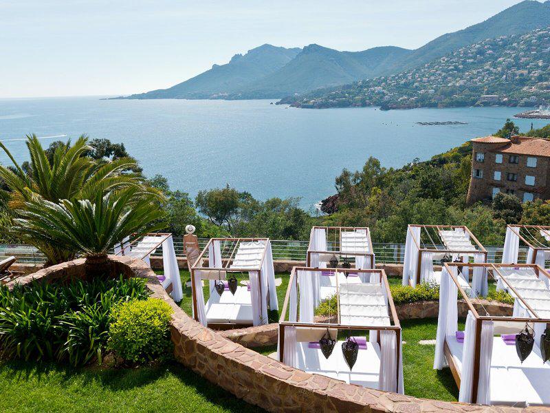 81BCF96B6E467967A02DDA5FD913E44E