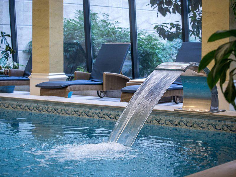 3B80A52BEED953432858F2A712431EC5