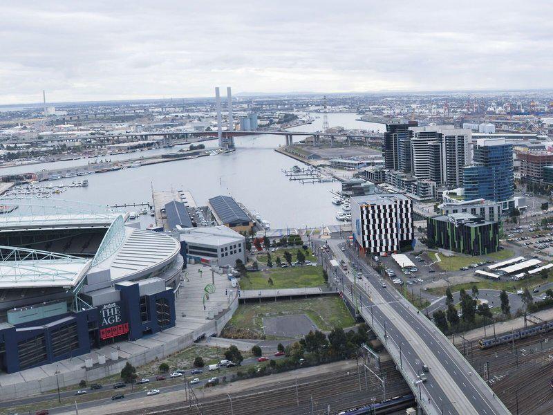 126CDB8F17516AE2110A4DD485181217