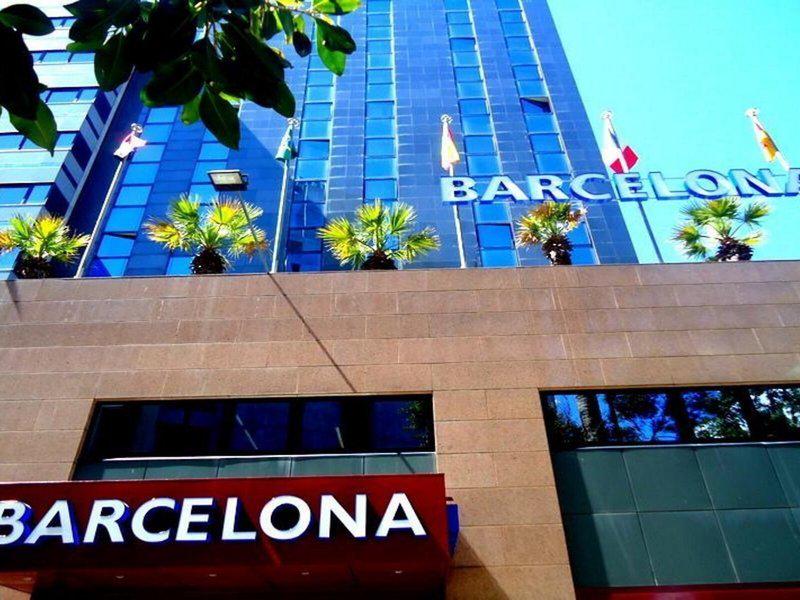 4EA179E7CA608466E51E50D84BAD47BB