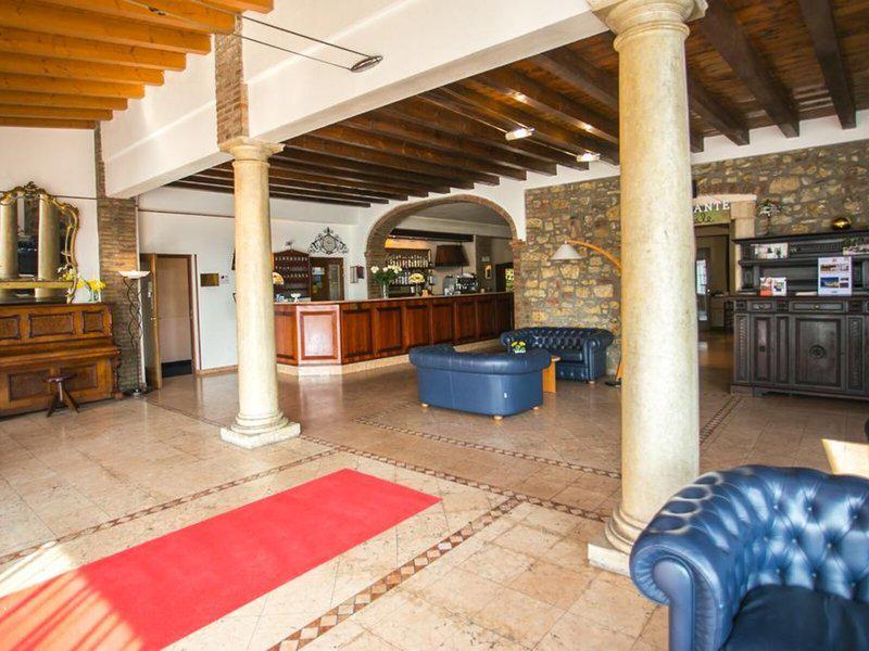 60D77398ACEF713F464D623B4F61A833