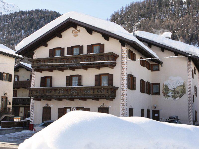 F9E9DD21F7351C7978855961A2BDC995