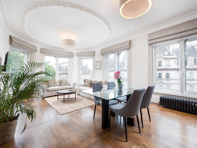 F8EF7D4433323EDE8A4CBE282EDFBEC8