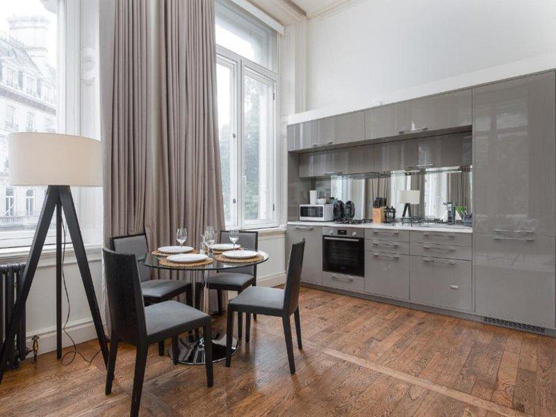 0AE1C88139303A7A553C8910B4B895FF