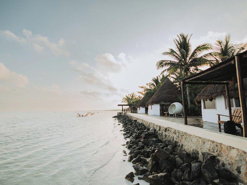 85A927E44964C258B7079F93CE72C3CB