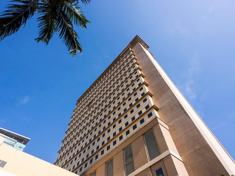 EEFD8DF0E180D74A814721D0296C6C24