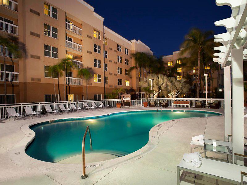 31ACC70651F3D75F10303E8FC8BACDEF