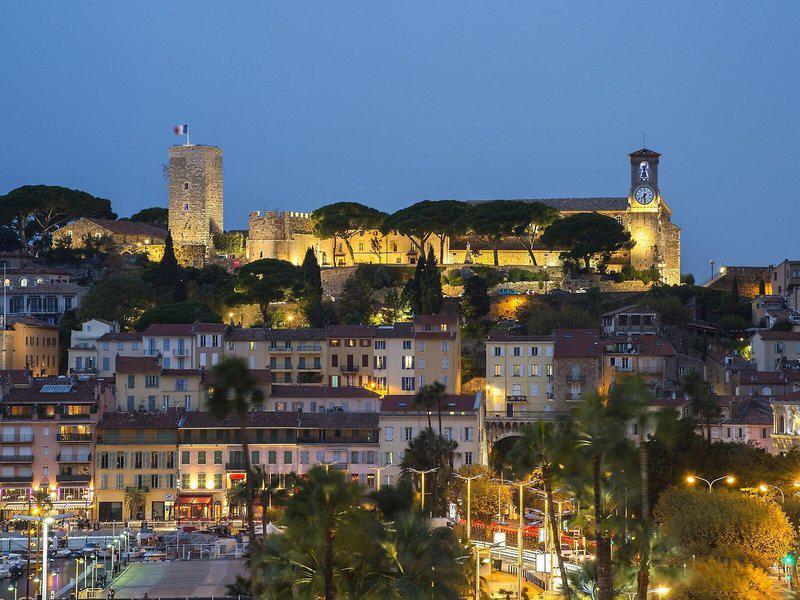 8D17B8DBCCD35625D00715D0B9A15961