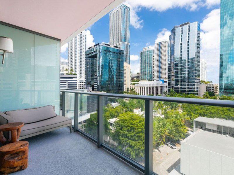 B1351FD4D0F1202DFE1EF6AE8180EB41