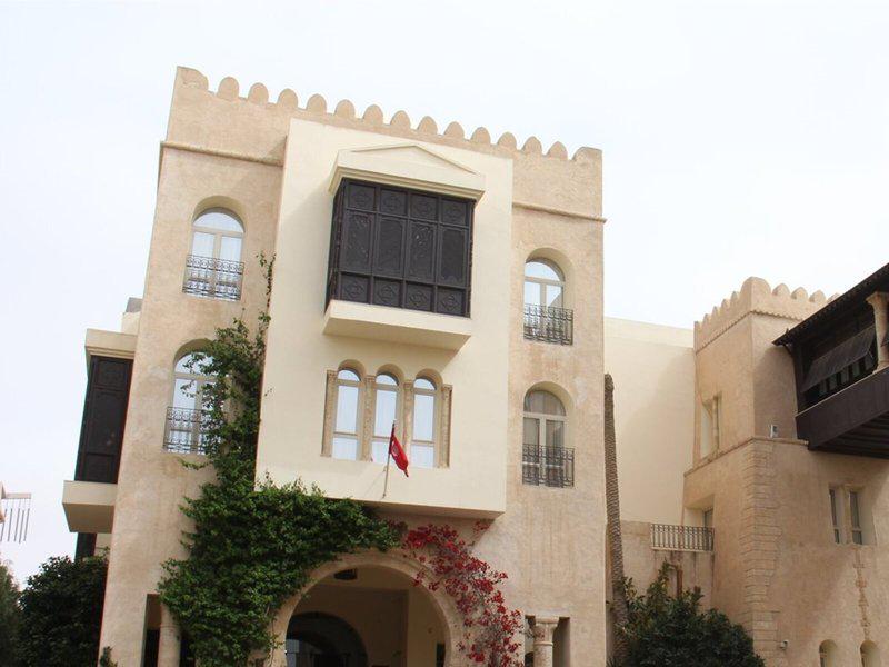 BC4283ADD1B15A1885E270E37A357A0A