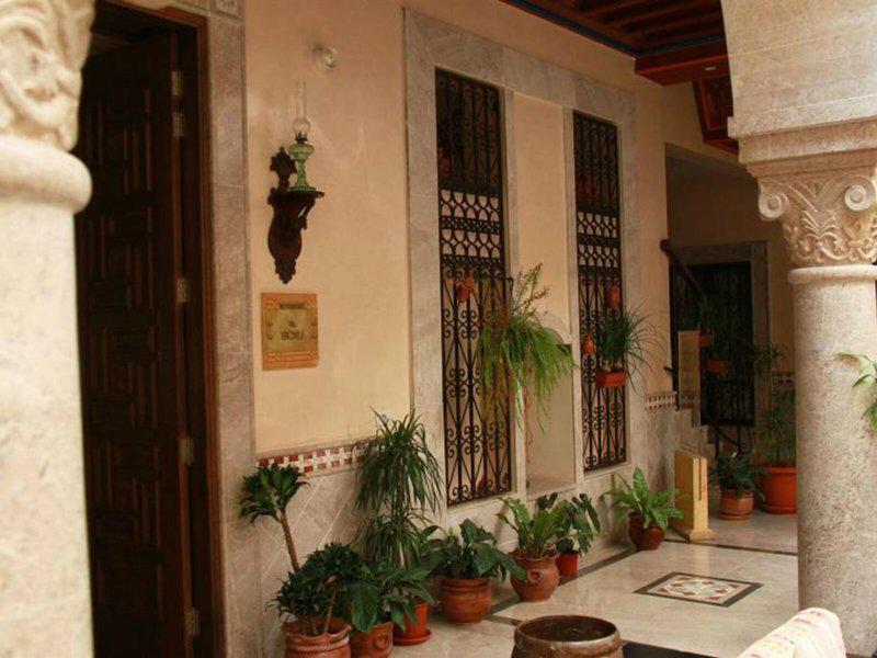 AE4327CA99CE1EF680DD443AB5BB2AB2