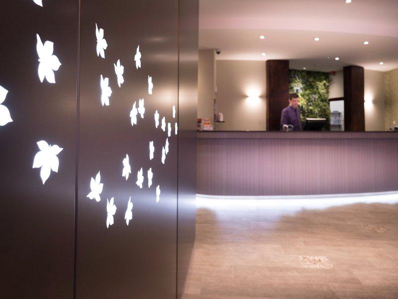 7BE83B0BF64DD588B0DF9838AB92EE1B