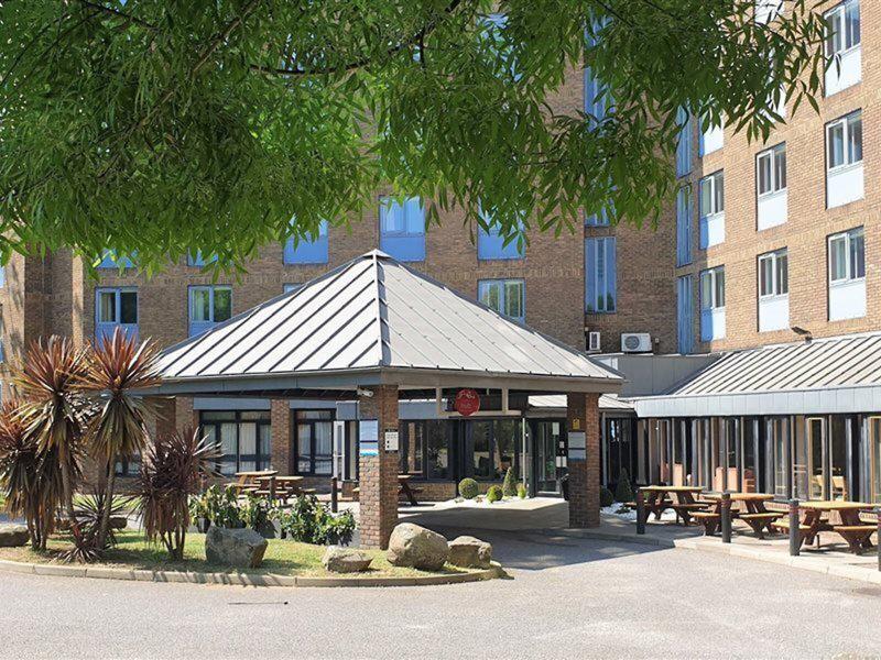 DBA00B3AA6E366694283B77C088FF163