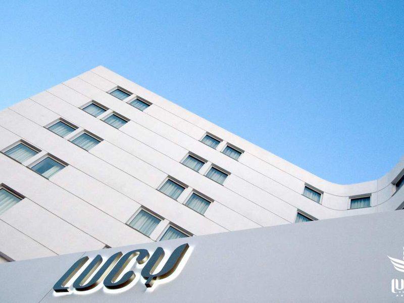 5DB8A2C96EE0575C311C8BA448BE8E61