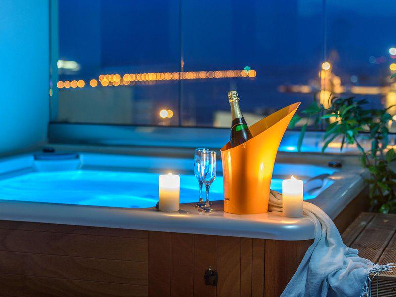 F8D8E984063E42BD8CEBB79F82F0EBC8