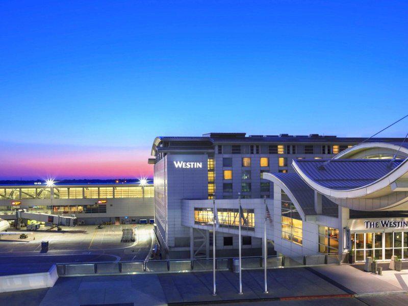 E218FEC7DE2EF2BE9C491C3A2271B47F