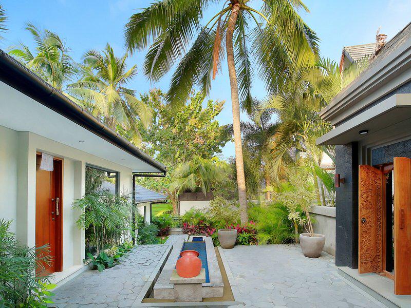 D4FC0A8E63A9FB07433E3319BA9566C7