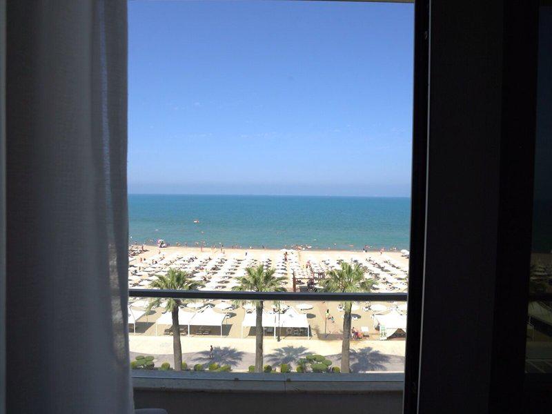 E682E59E3F8771F9786218D92B30D9EF