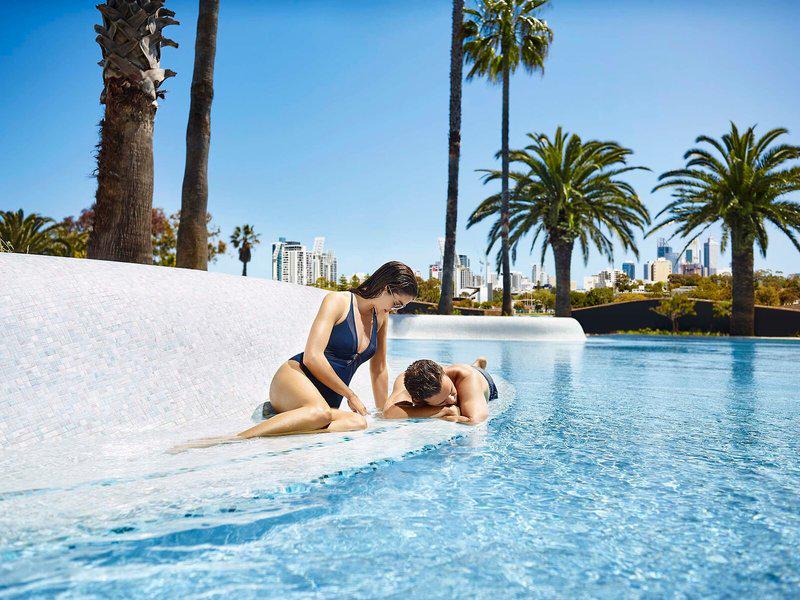 6EBF657C0BA7E4AC9B91ED2830E13270