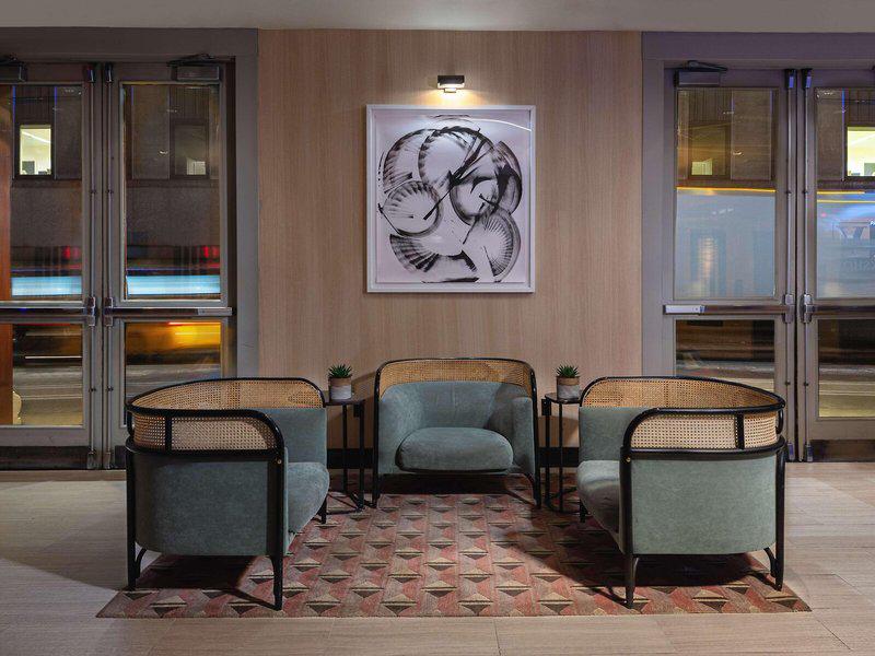 227AB87E31DB2AD42A2BD295D1F2EE55