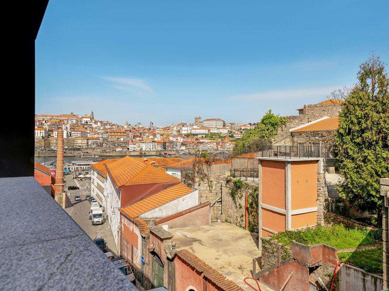 140A32B0E3705B89F7185B26EA009B7E