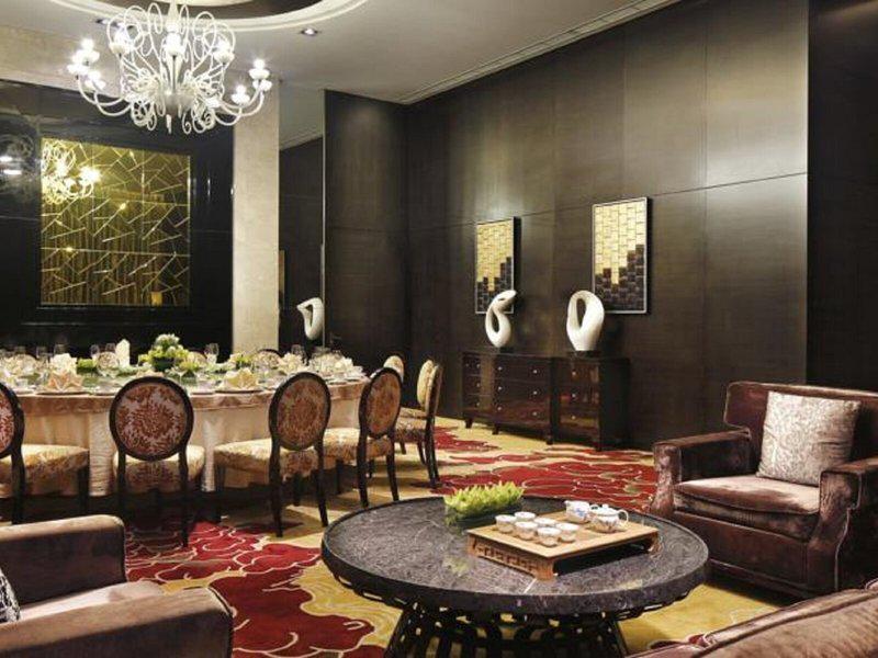 F32D0E8A5321CE5C7ADC4A866934810D