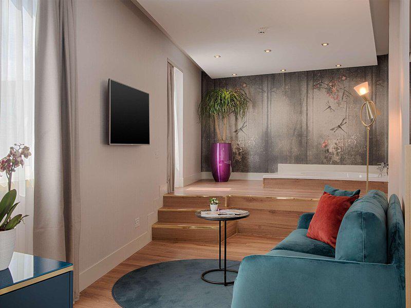 F6DDC7F7208AD9A98BB287110D7BB40E