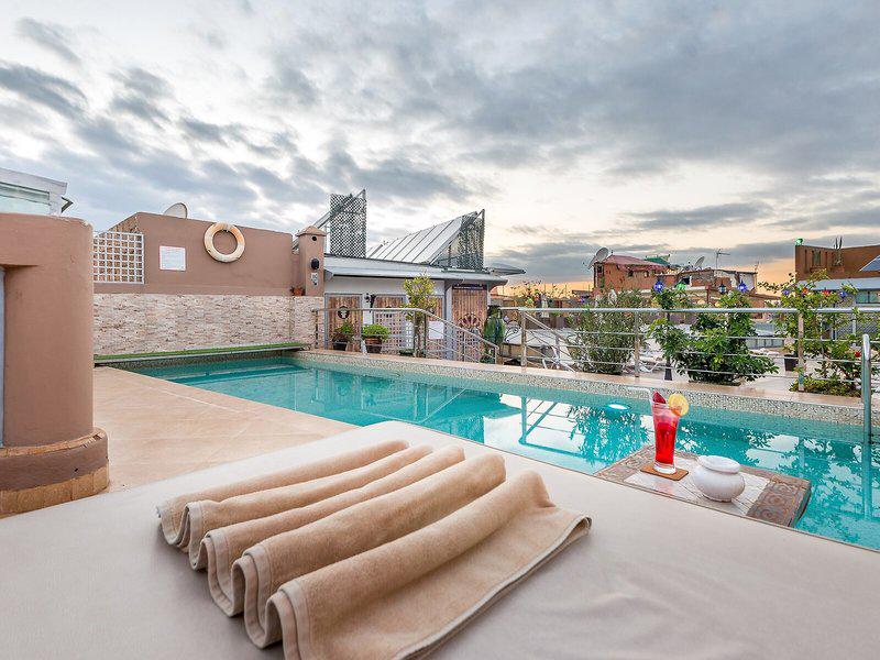 7C4B03E29B8A9844DF308C7293904653