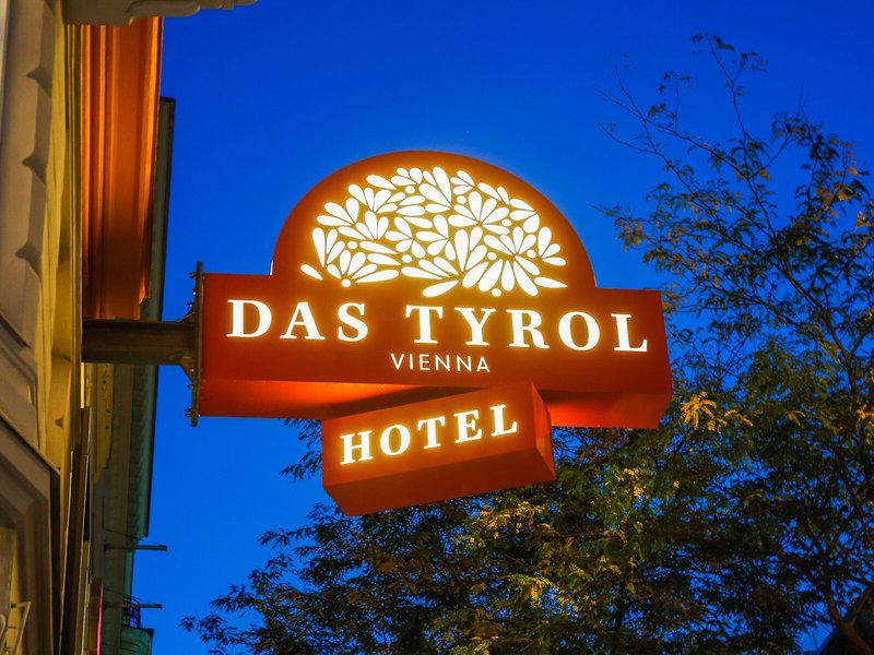 EDB76ED0BAAD07F7E7355D1A067380A1