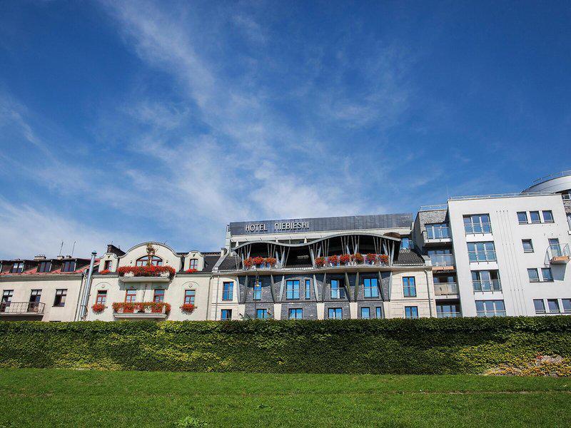 9A25B3FBDDA52F966C9B5EBD36582003