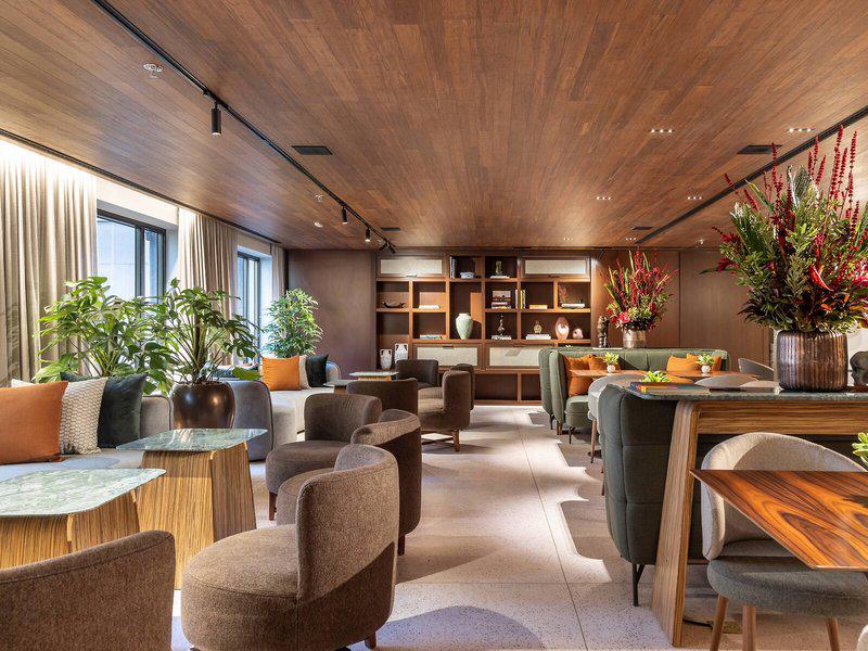 12681667A6695AAC3237AE9A27E18B55